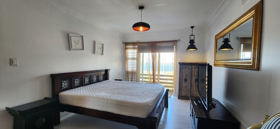 To Let 4 Bedroom Property for Rent in Glencairn Heights Western Cape